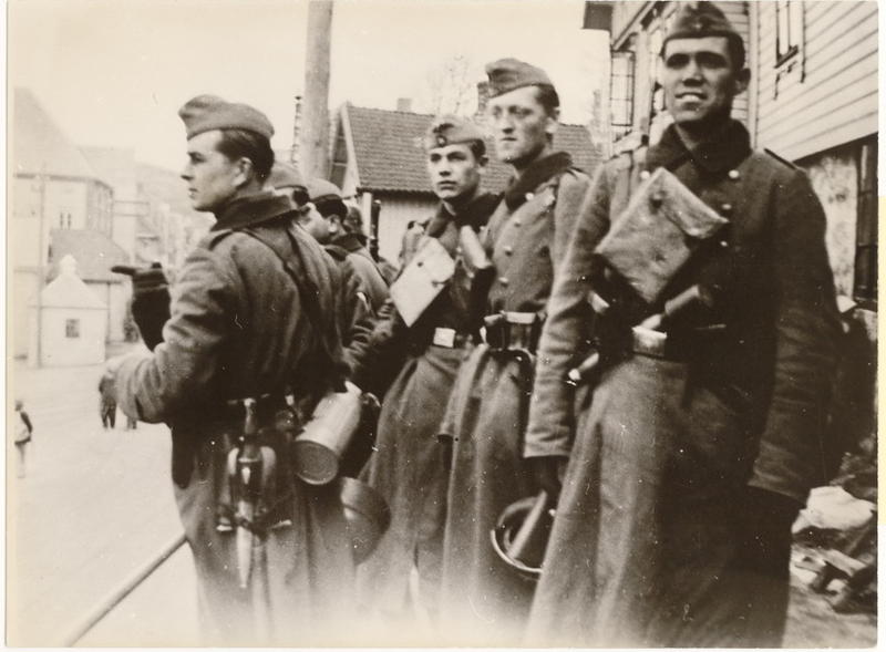Okkupasjonssoldater ved Bradbenken den 9. april 1940