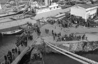  Fra M/S Rolvis skipsdåp og stabelavløpning i april 1969, en stor dag ved Haugesund Mekaniske Verksted. Fotograf Jordal hadde oppdraget som verftets fotograf. Foto: Jordal Foto, nr. 23942. Haugalandmuseene avd. Karmsund folkemuseum. 